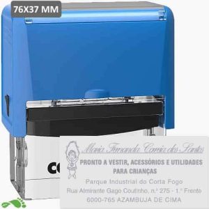 Carimbo automático COLOP Printer C60 azul com área de impressão 76x37mm, com exemplo de personalização para loja de roupa infantil
